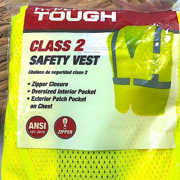 NWT Hyper Tough Class 2 Safety Vest Zippered High Visibility Garment With Pocket - Picture 3 of 7